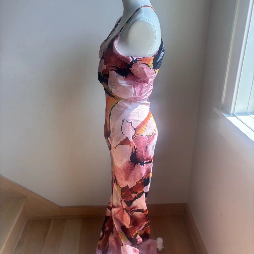 ASOS DESIGN strappy tie back cowl front satin maxi dress in print - Picture 4 of 9
